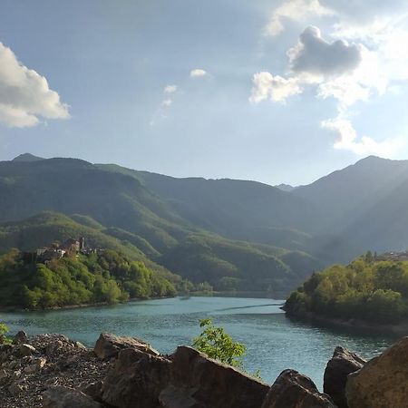 Casa Vacanze Al Colletto - Con Terrazza Panoramica In Centro Storico Vagli di Sotto Екстер'єр фото