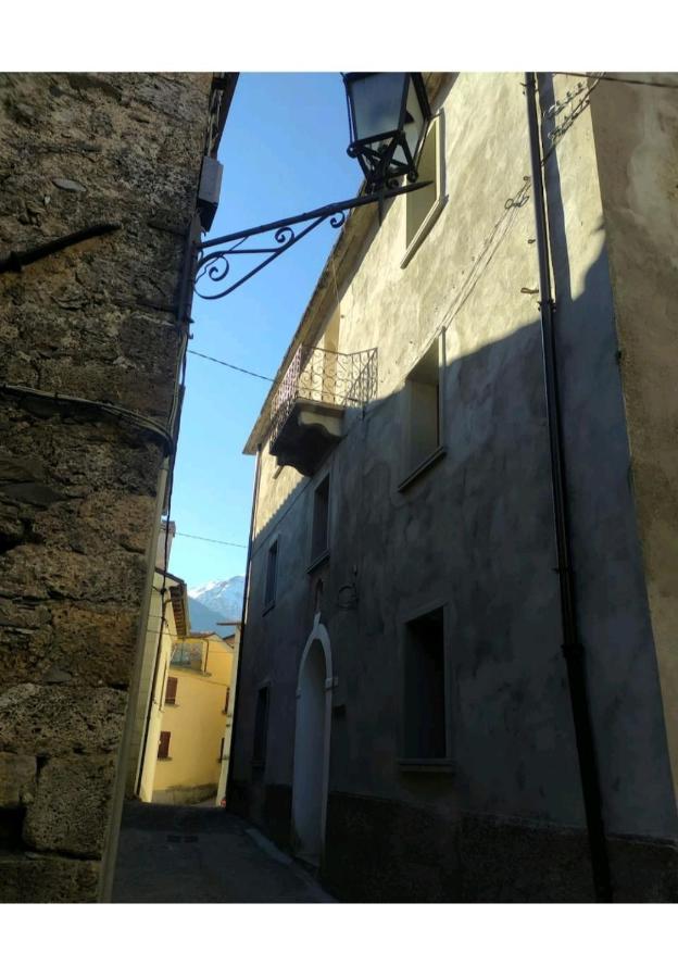 Casa Vacanze Al Colletto - Con Terrazza Panoramica In Centro Storico Vagli di Sotto Екстер'єр фото